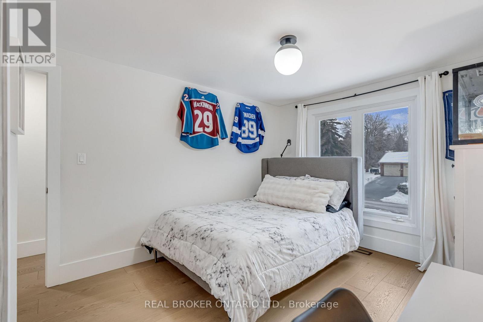 16 Bannisdale Way, Hamilton, Ontario  L0R 1H2 - Photo 31 - X12943632