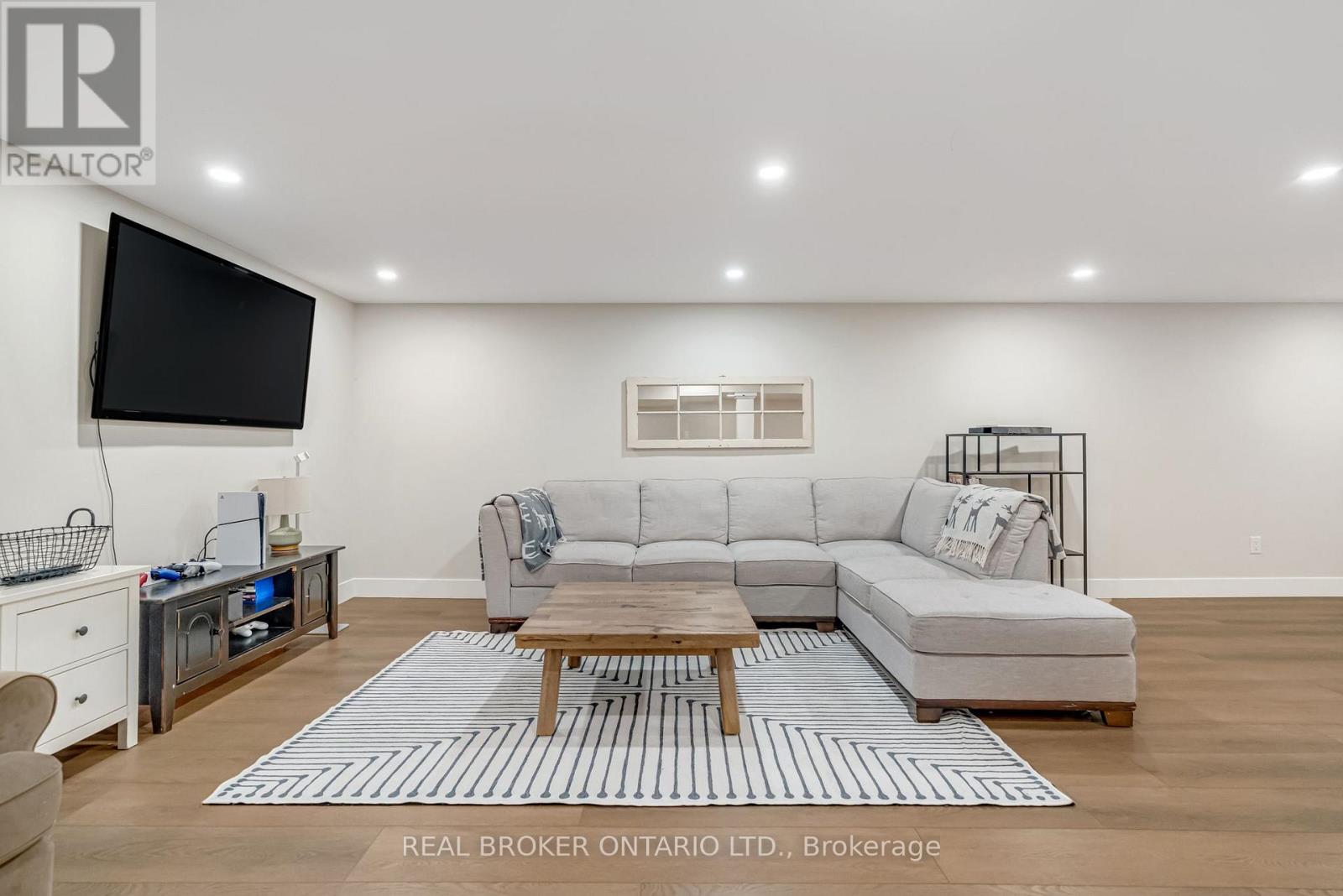 16 Bannisdale Way, Hamilton, Ontario  L0R 1H2 - Photo 40 - X12943632