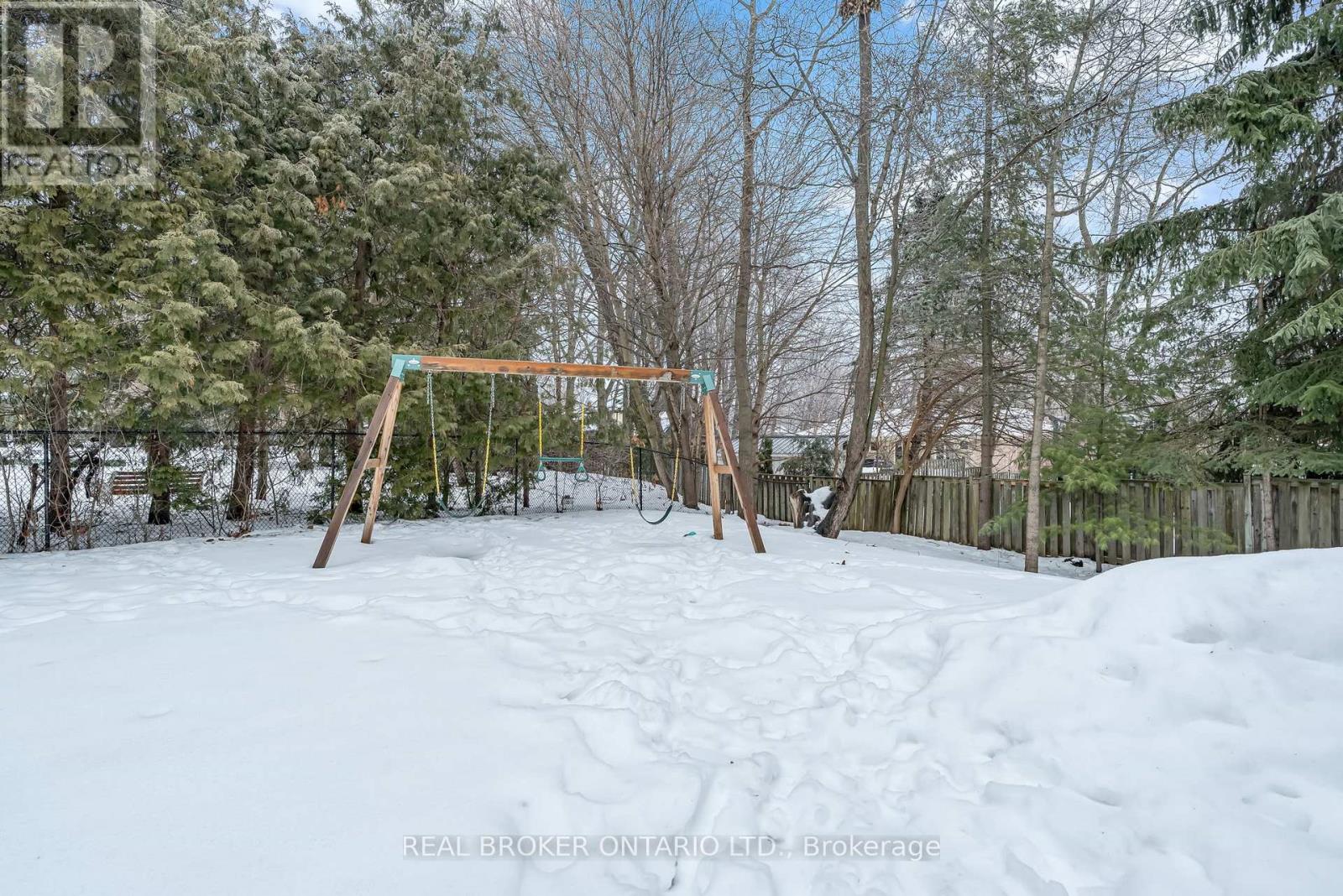 16 Bannisdale Way, Hamilton, Ontario  L0R 1H2 - Photo 46 - X12943632