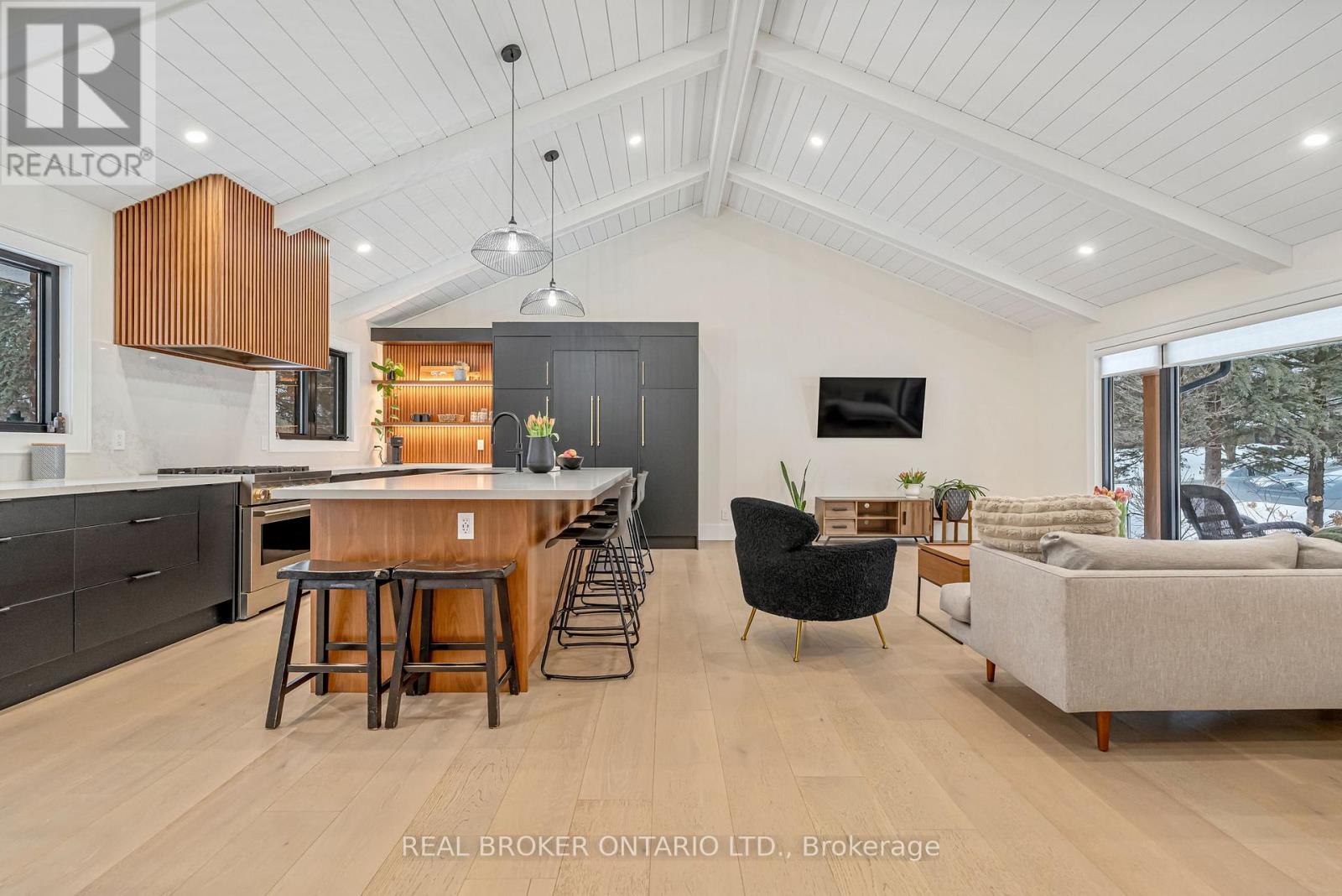 16 Bannisdale Way, Hamilton, Ontario  L0R 1H2 - Photo 8 - X12943632