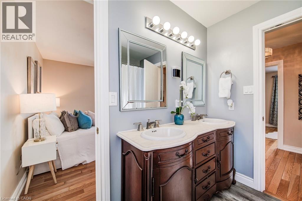 84 Endeavour Drive, Cambridge, Ontario  N3C 4C2 - Photo 24 - 40816607