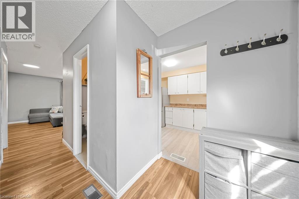 135 Chalmers Street S Unit# 5, Cambridge, Ontario  N1R 6M2 - Photo 2 - 40815863