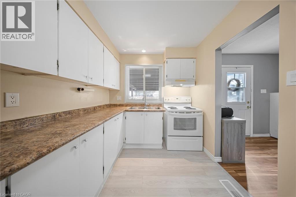 135 Chalmers Street S Unit# 5, Cambridge, Ontario  N1R 6M2 - Photo 5 - 40815863