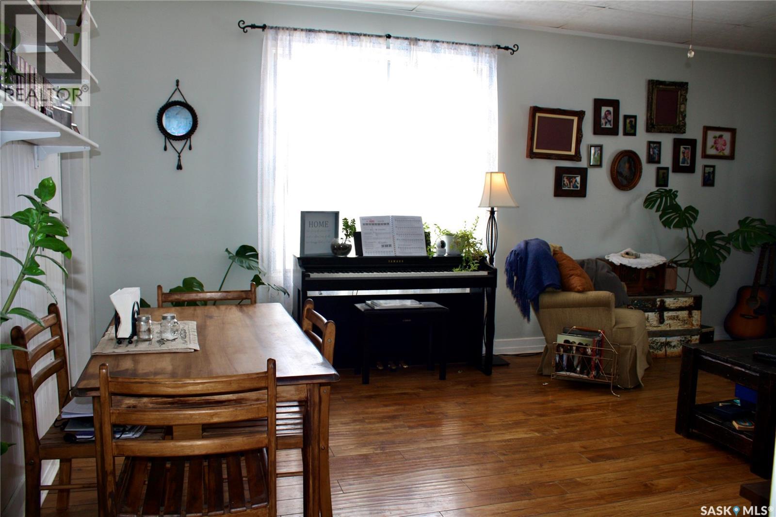 200 3rd Street, Dundurn, Saskatchewan  S0K 1K0 - Photo 8 - SK029549