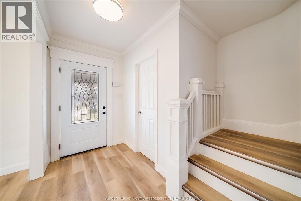 876 Hall Avenue, Windsor, Ontario  N9A 2M3 - Photo 3 - 26006412