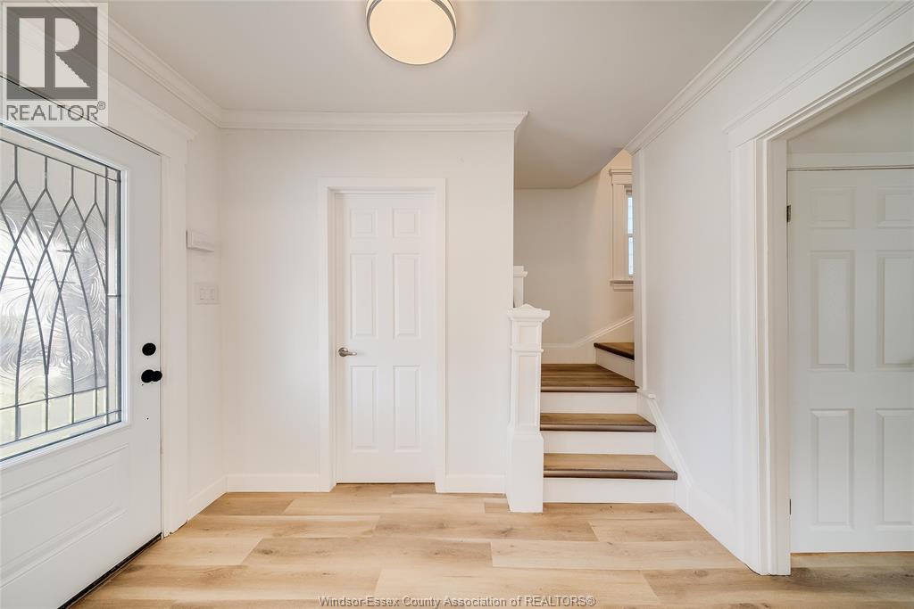 876 Hall Avenue, Windsor, Ontario  N9A 2M3 - Photo 4 - 26006412