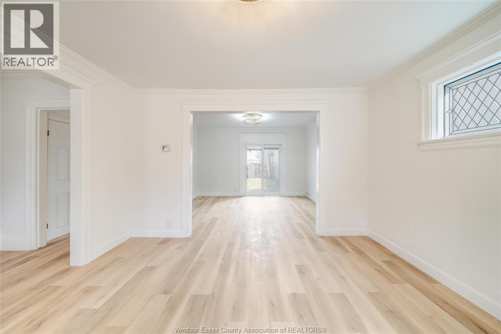 876 Hall Avenue, Windsor, Ontario  N9A 2M3 - Photo 8 - 26006412