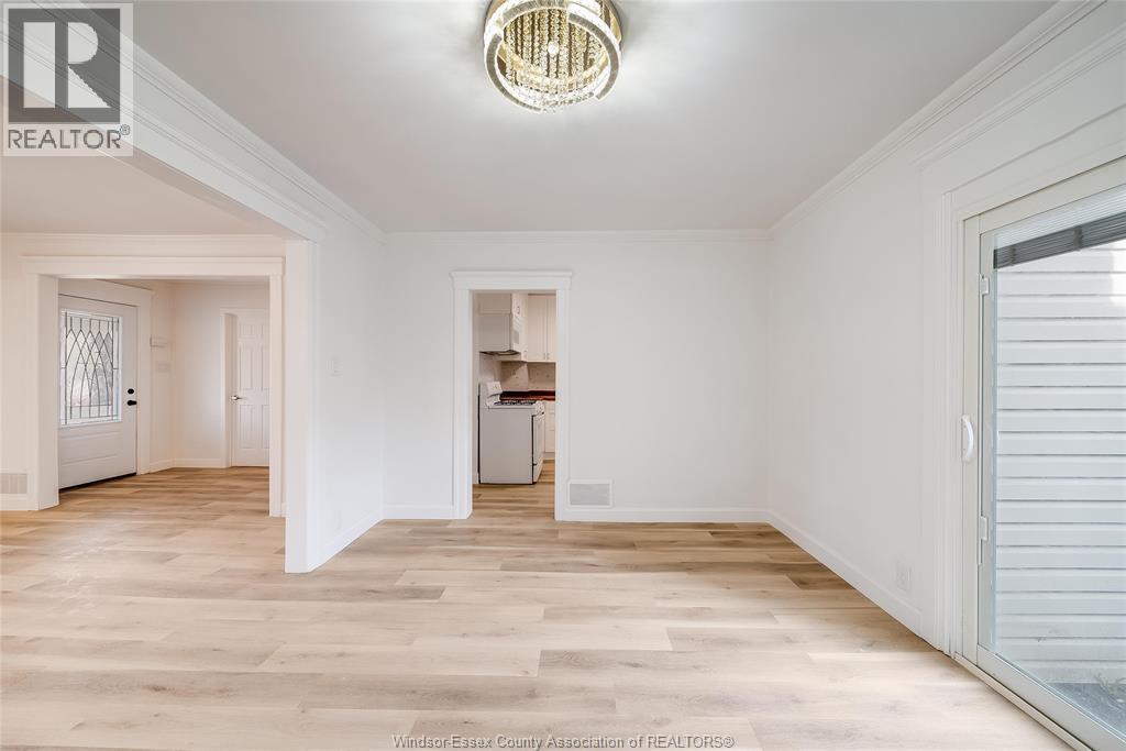 876 Hall Avenue, Windsor, Ontario  N9A 2M3 - Photo 10 - 26006412