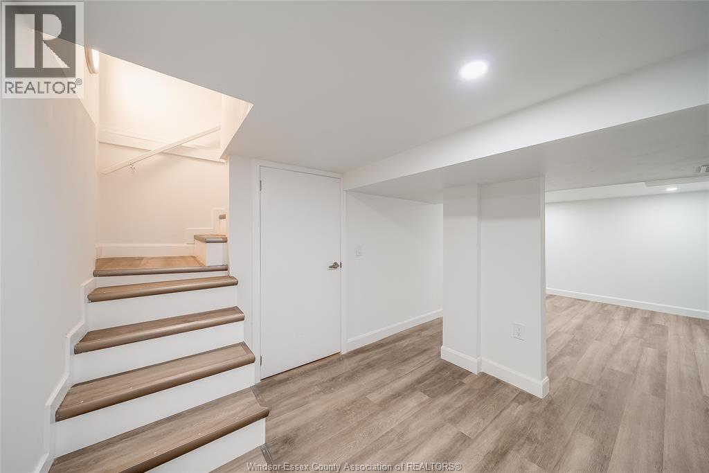 876 Hall Avenue, Windsor, Ontario  N9A 2M3 - Photo 33 - 26006412
