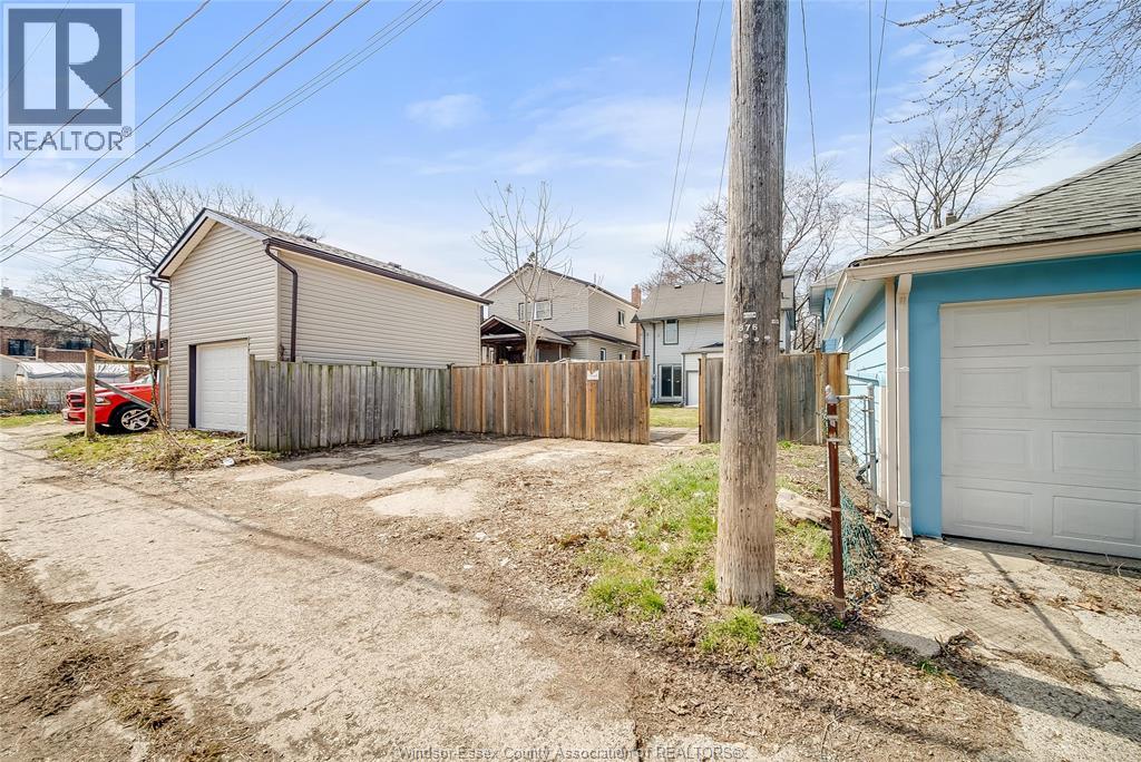 876 Hall Avenue, Windsor, Ontario  N9A 2M3 - Photo 47 - 26006412