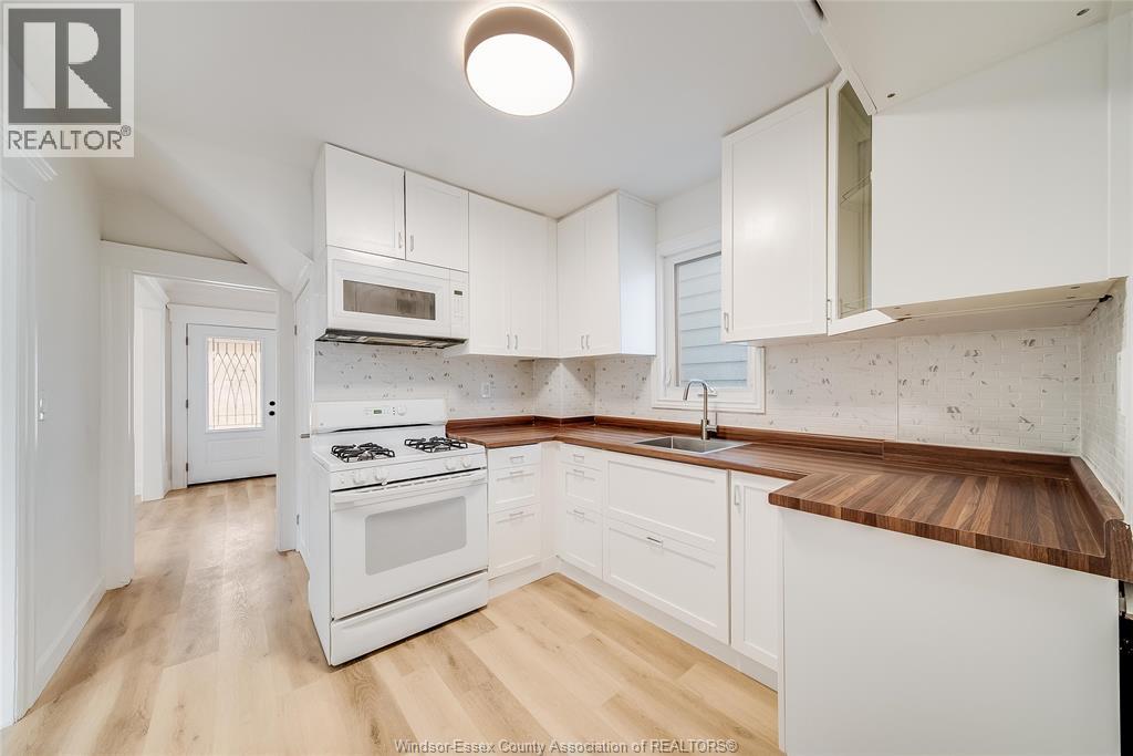 876 Hall Avenue, Windsor, Ontario  N9A 2M3 - Photo 16 - 26006412