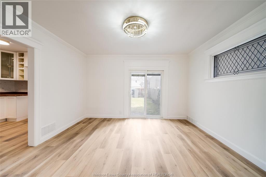 876 Hall Avenue, Windsor, Ontario  N9A 2M3 - Photo 9 - 26006412