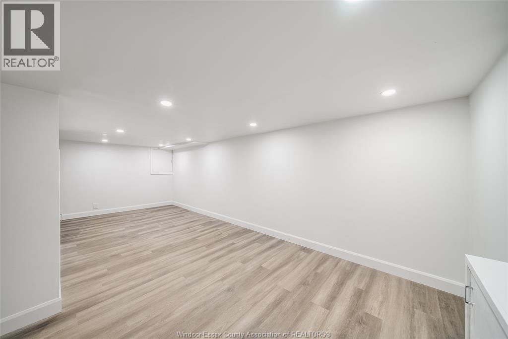 876 Hall Avenue, Windsor, Ontario  N9A 2M3 - Photo 35 - 26006412