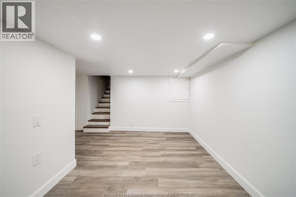 876 Hall Avenue, Windsor, Ontario  N9A 2M3 - Photo 38 - 26006412