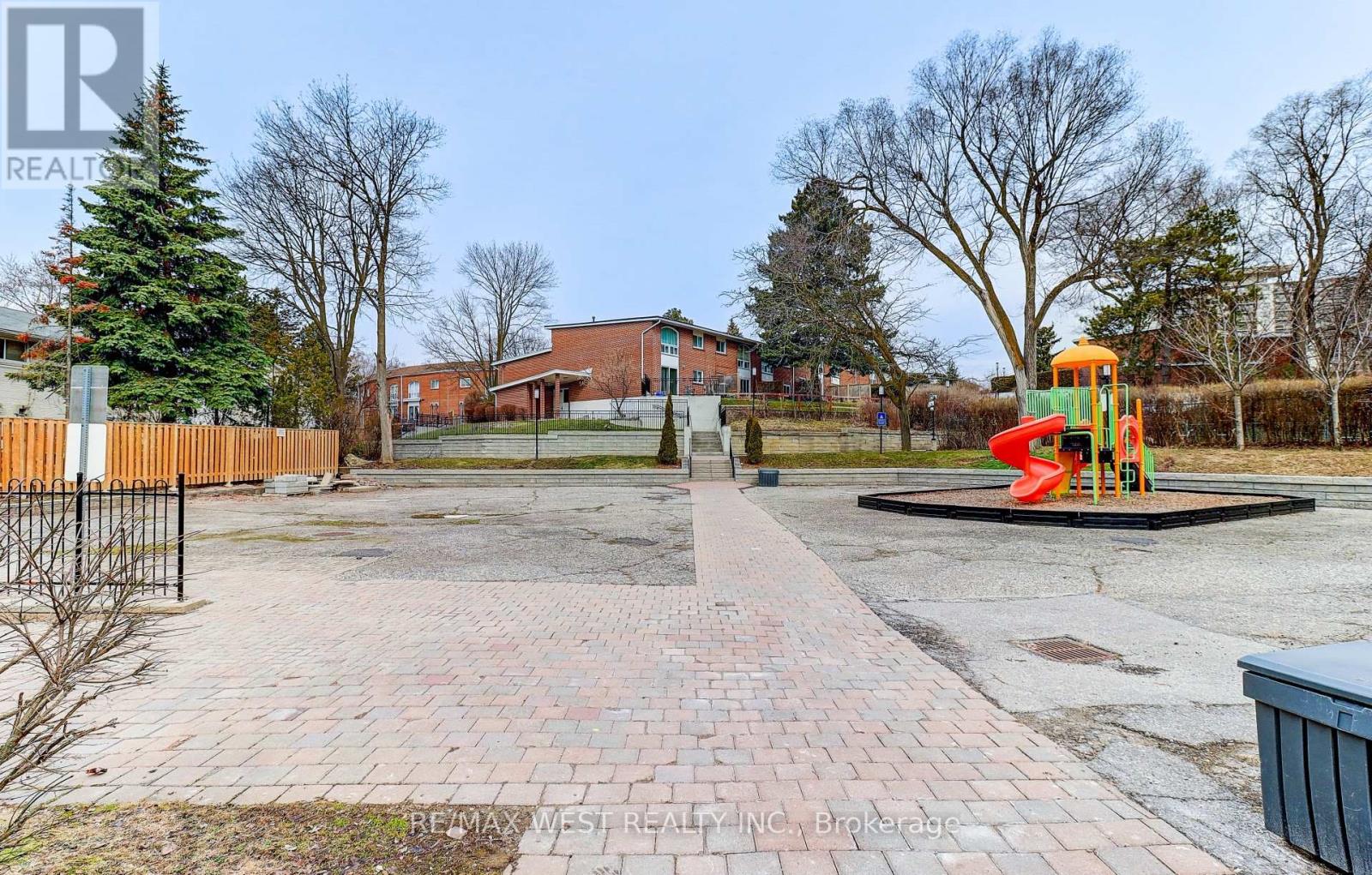 27 - 10 Leith Hill Road, Toronto, Ontario  M2J 1Z2 - Photo 21 - C12943548