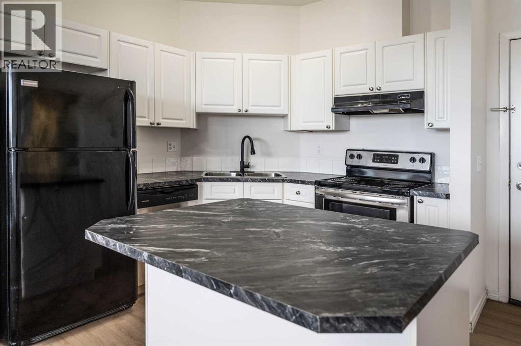 310, 1000 Applevillage Court SE, Calgary, Alberta