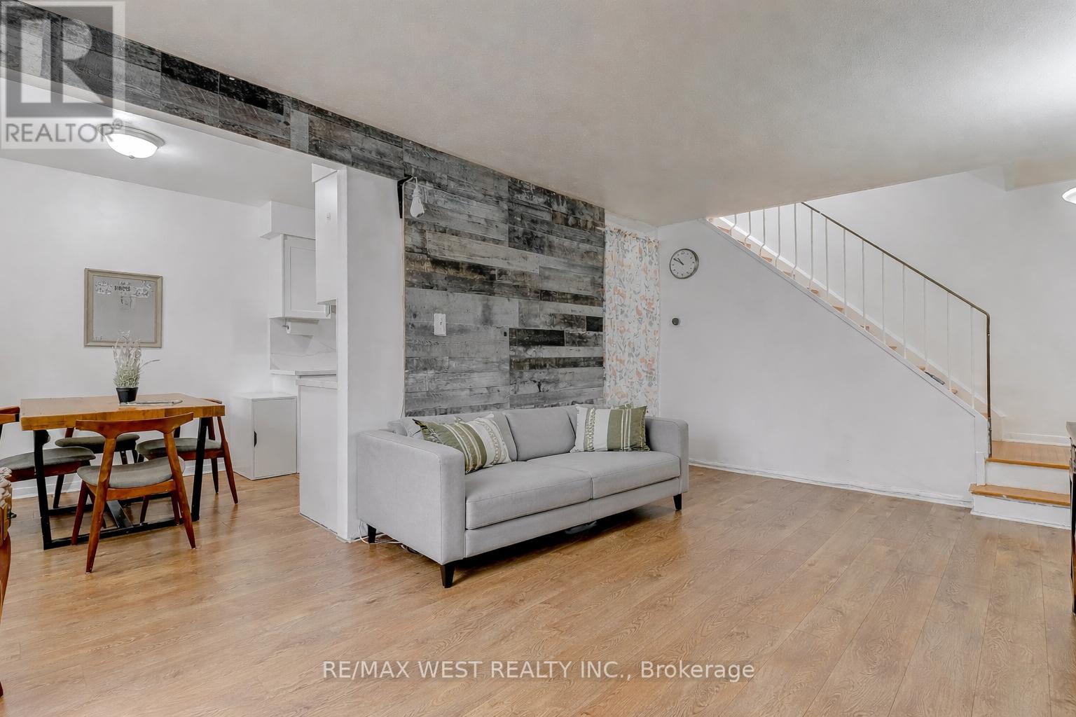 27 - 10 Leith Hill Road, Toronto, Ontario  M2J 1Z2 - Photo 7 - C12943548