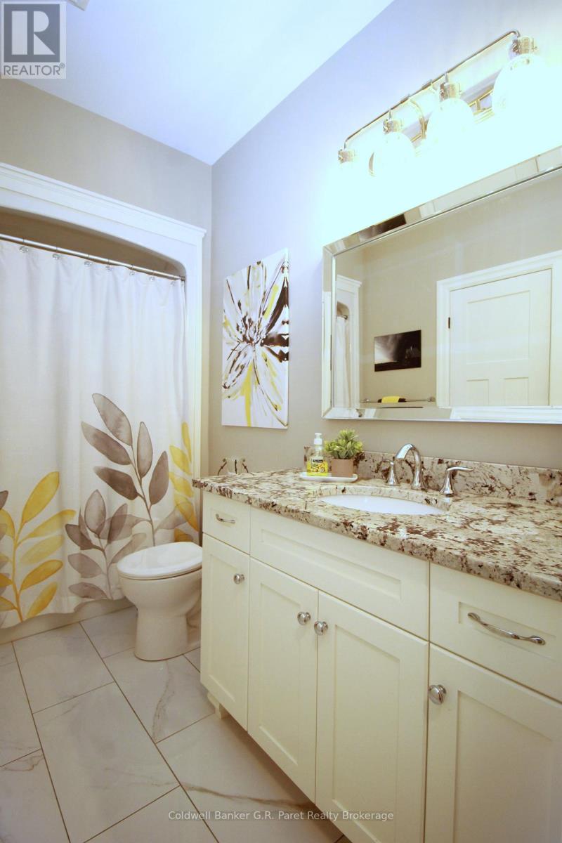 10151 Pinery Bluffs Road, Lambton Shores, Ontario  N0M 1T0 - Photo 31 - X12826354