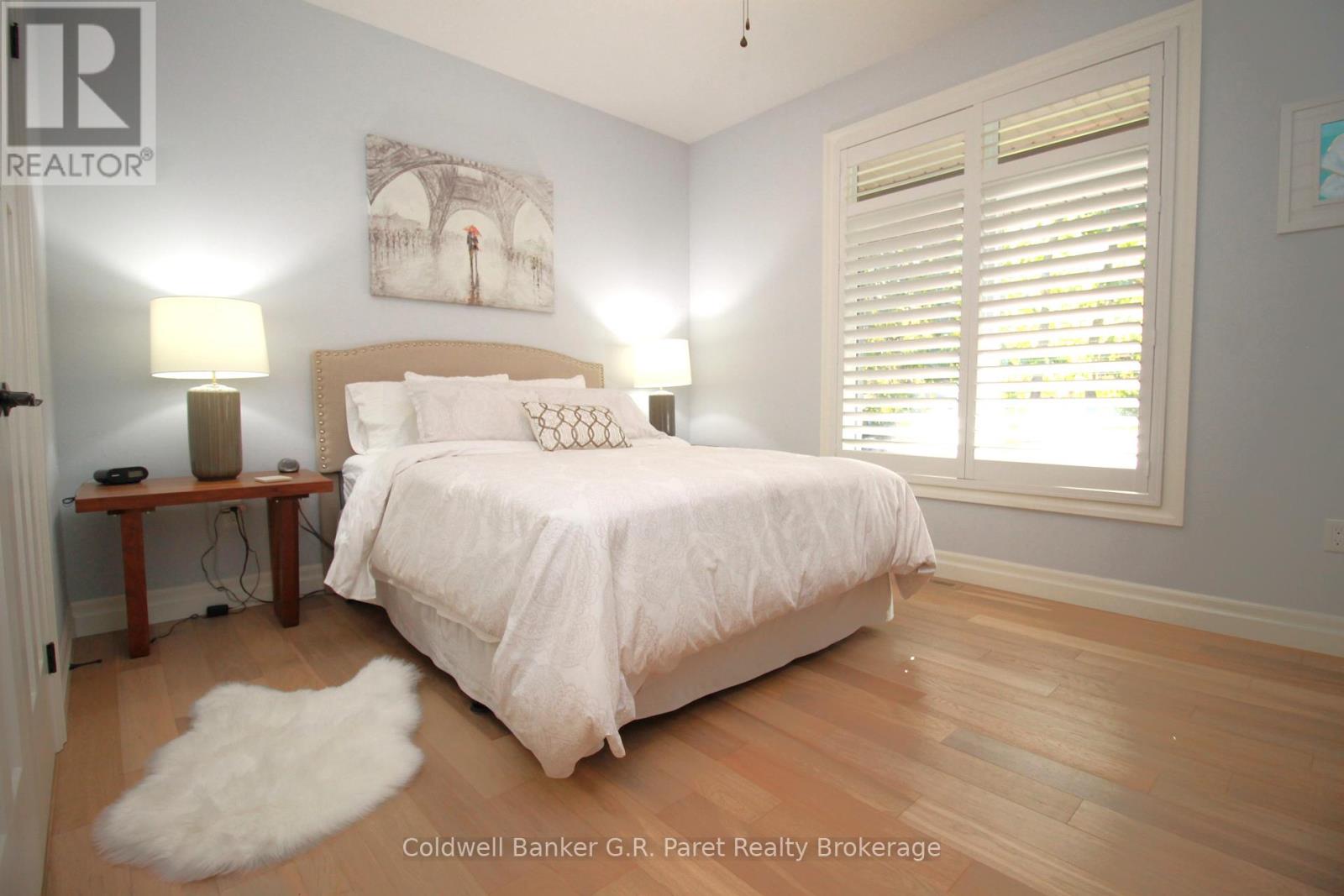 10151 Pinery Bluffs Road, Lambton Shores, Ontario  N0M 1T0 - Photo 32 - X12826354