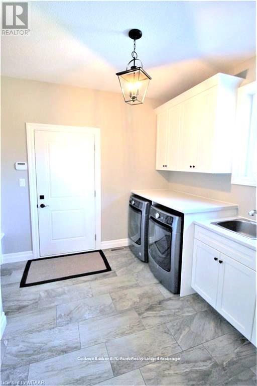 10151 Pinery Bluffs Road, Lambton Shores, Ontario  N0M 1T0 - Photo 35 - X12826354