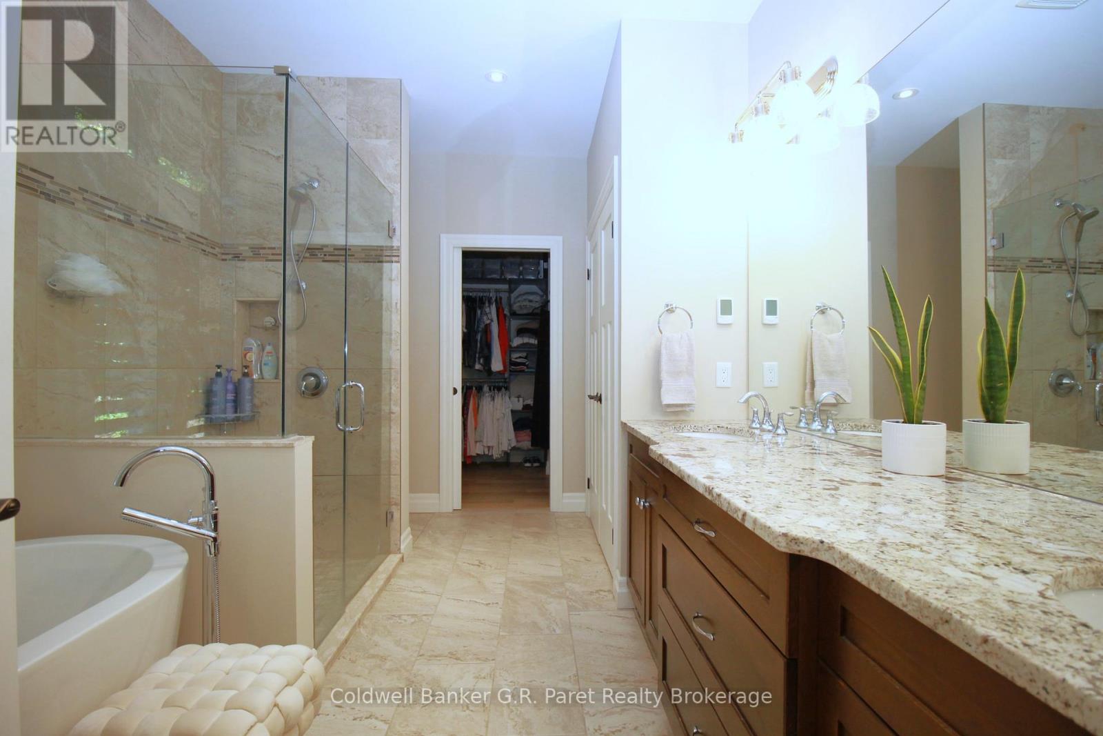 10151 Pinery Bluffs Road, Lambton Shores, Ontario  N0M 1T0 - Photo 21 - X12826354