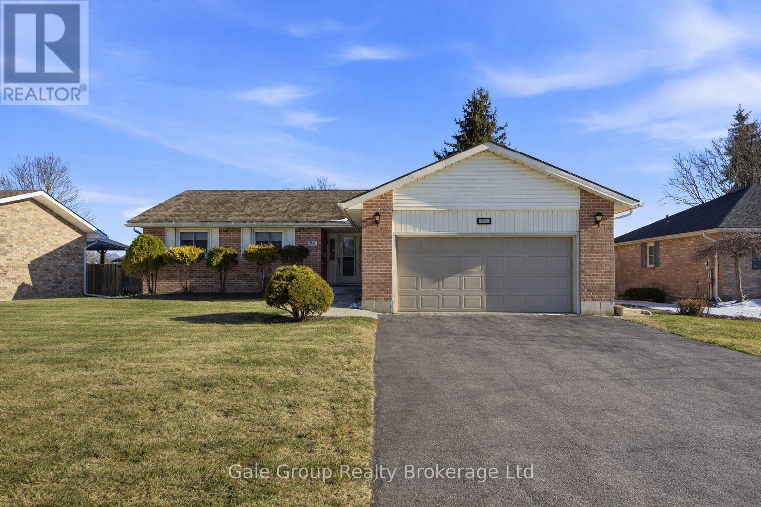 38 ADAMS AVENUE, Tillsonburg, Ontario