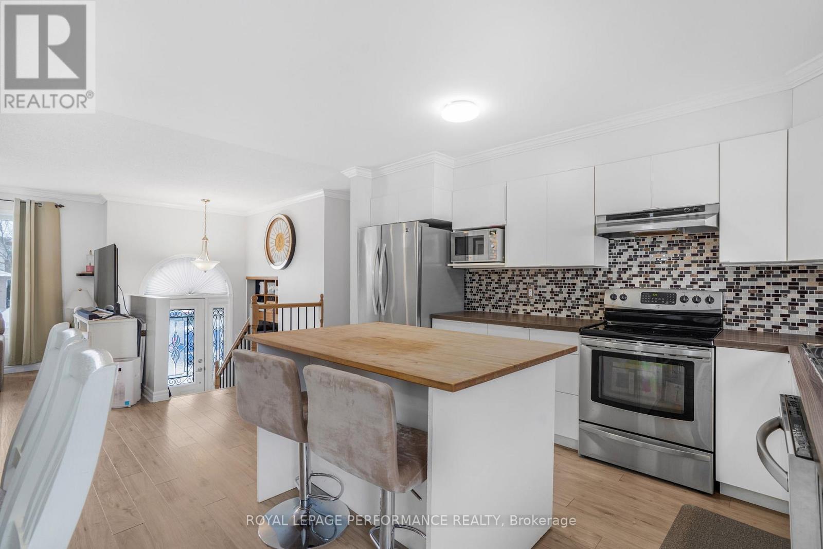 68 Lafleche Boulevard, Casselman, Ontario  K0A 1M0 - Photo 3 - X12943954