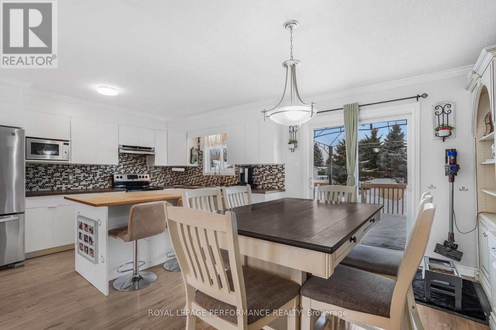 68 Lafleche Boulevard, Casselman, Ontario  K0A 1M0 - Photo 6 - X12943954