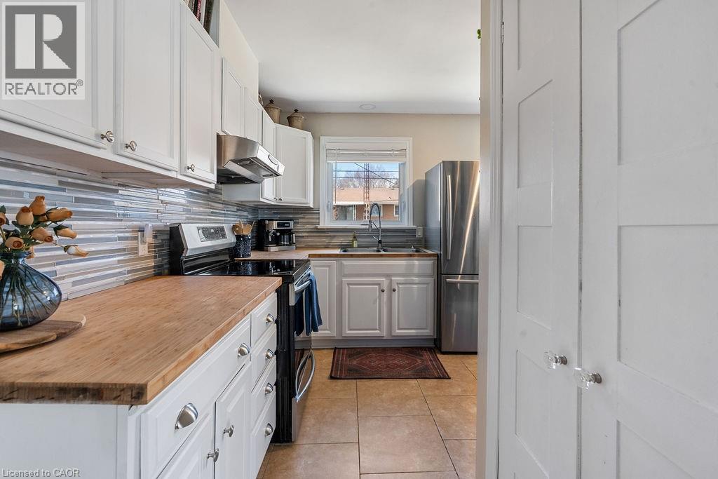 11 Martin Drive, Leamington, Ontario  N8H 2R5 - Photo 11 - 40815079