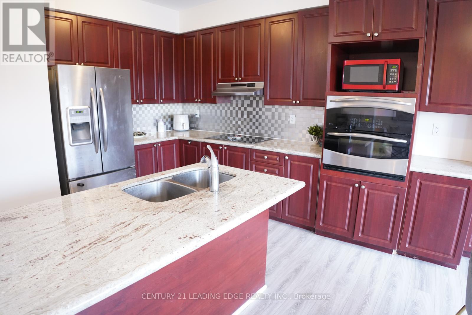 27 Mantz Crescent, Whitby, Ontario  L1R 0L3 - Photo 17 - E12936226