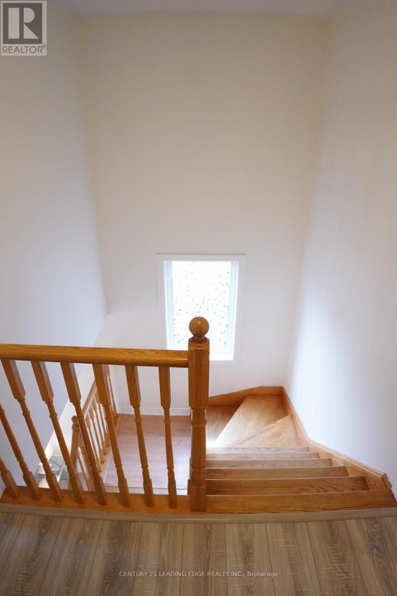 27 Mantz Crescent, Whitby, Ontario  L1R 0L3 - Photo 18 - E12936226