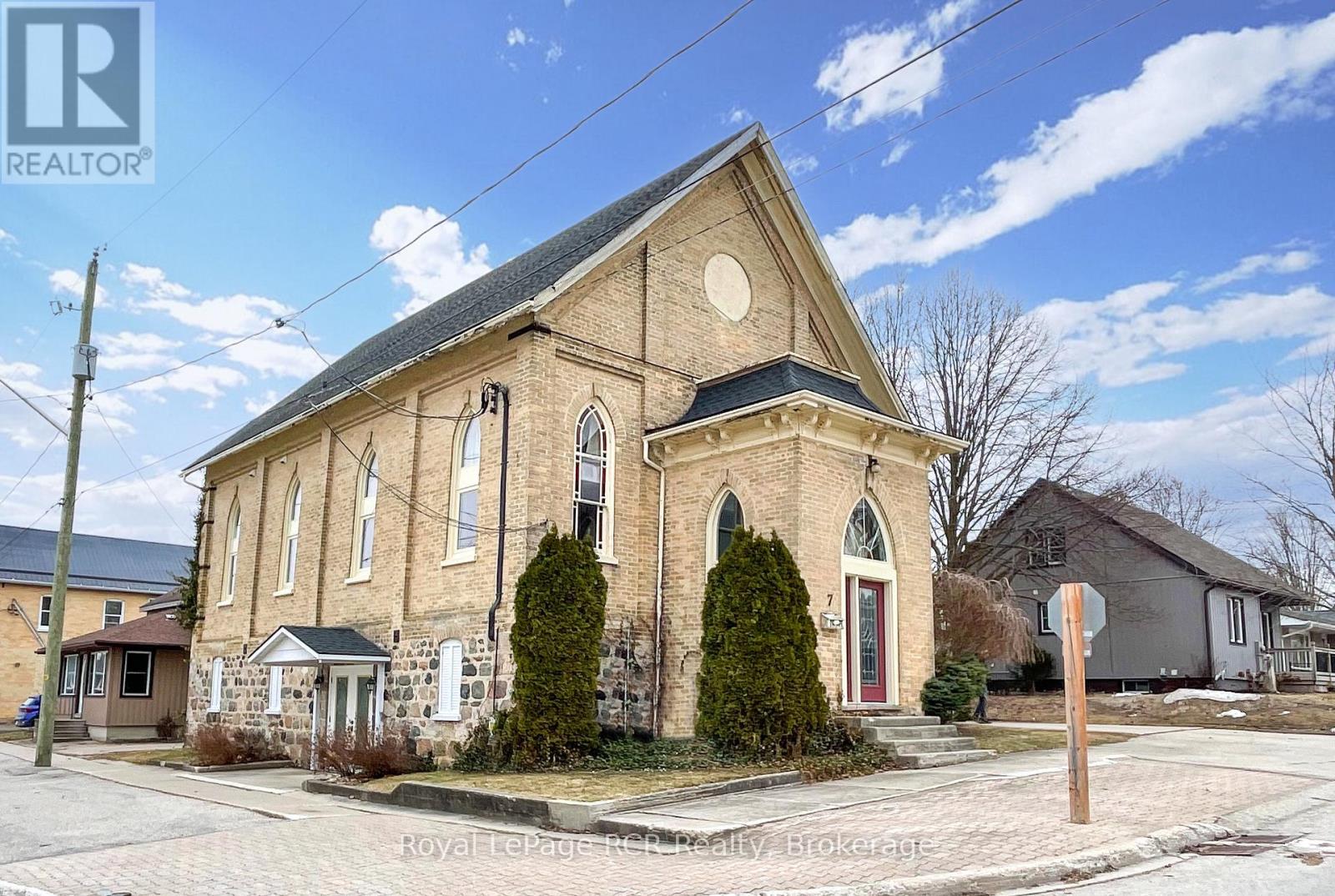 7 Peter Street S, South Bruce, Ontario  N0G 2J0 - Photo 2 - X12943878