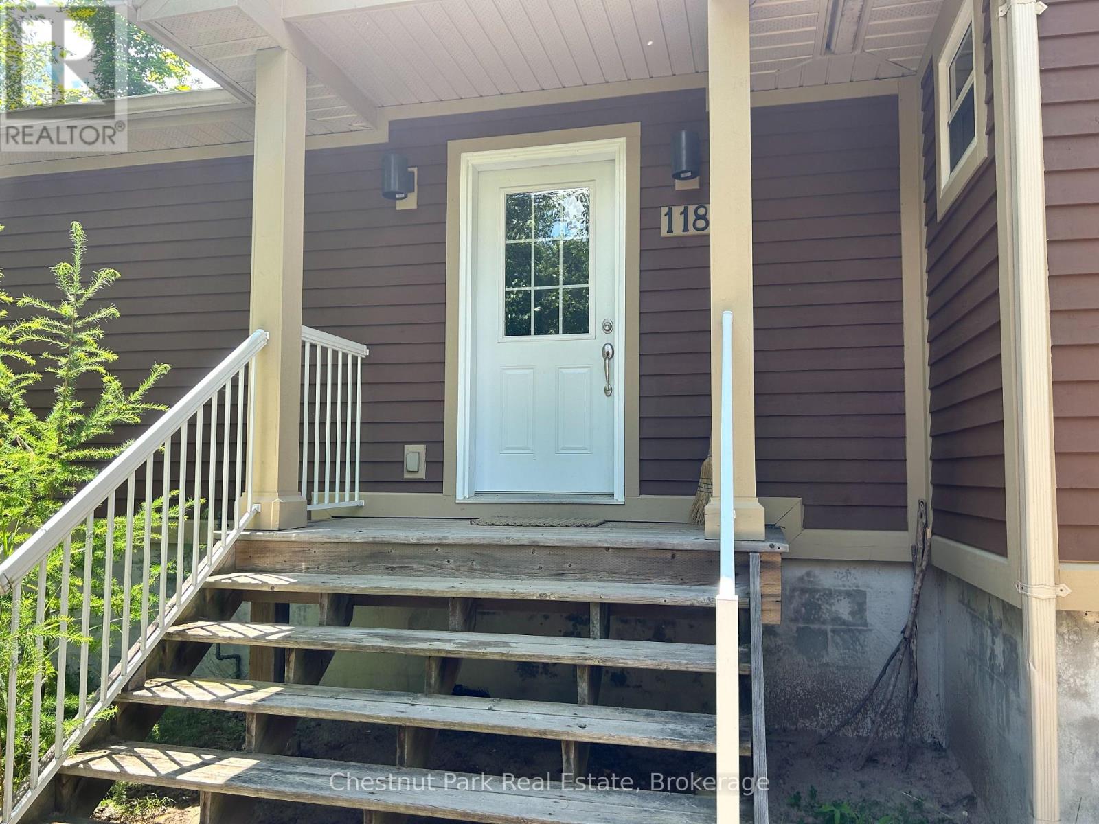 118-10 - 1052 Rat Bay Road, Lake Of Bays, Ontario  P1H 2J6 - Photo 3 - X12943988