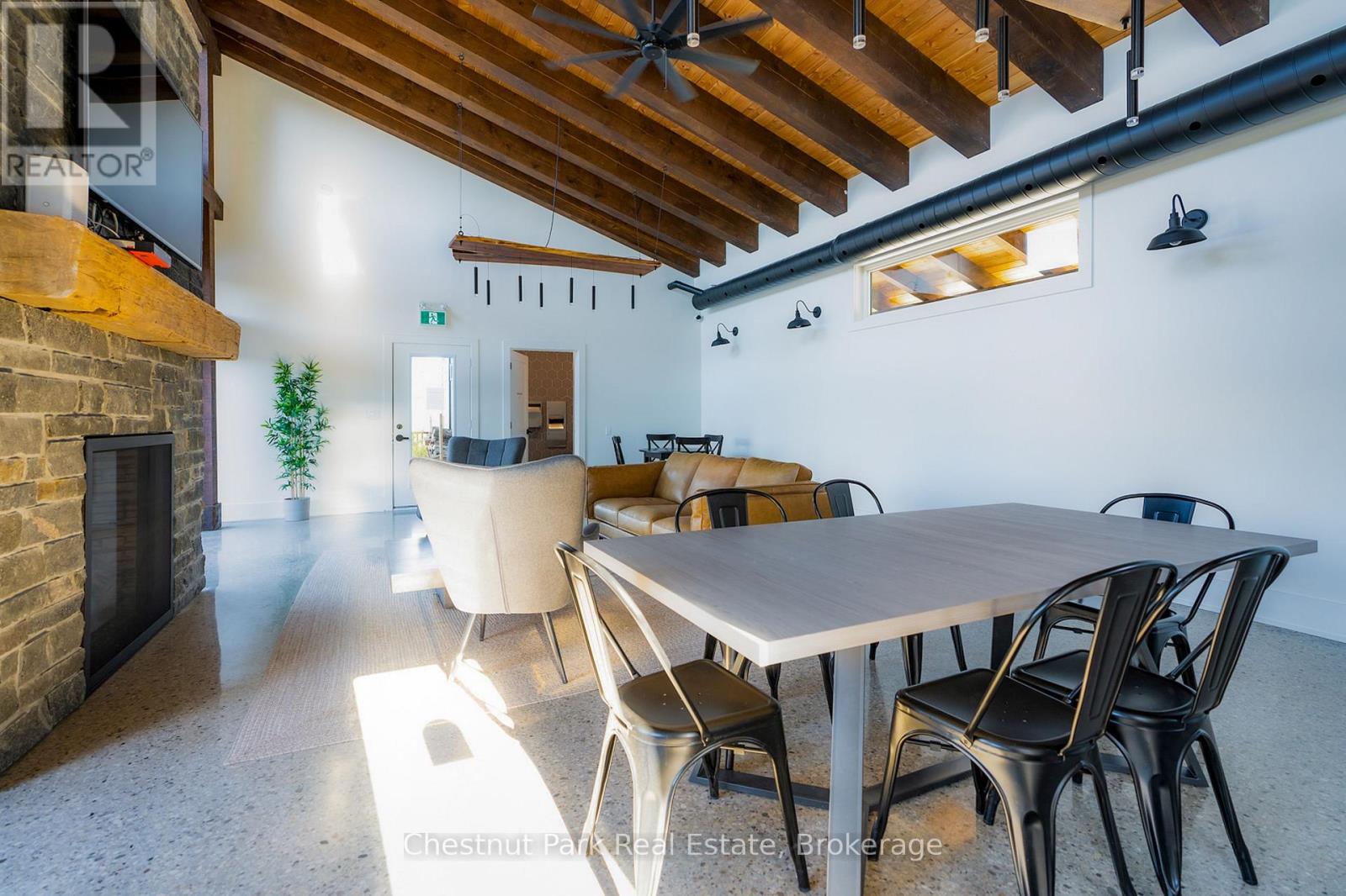 202 - 18 Beckwith Lane, Blue Mountains, Ontario  L9Y 3B6 - Photo 38 - X12944132