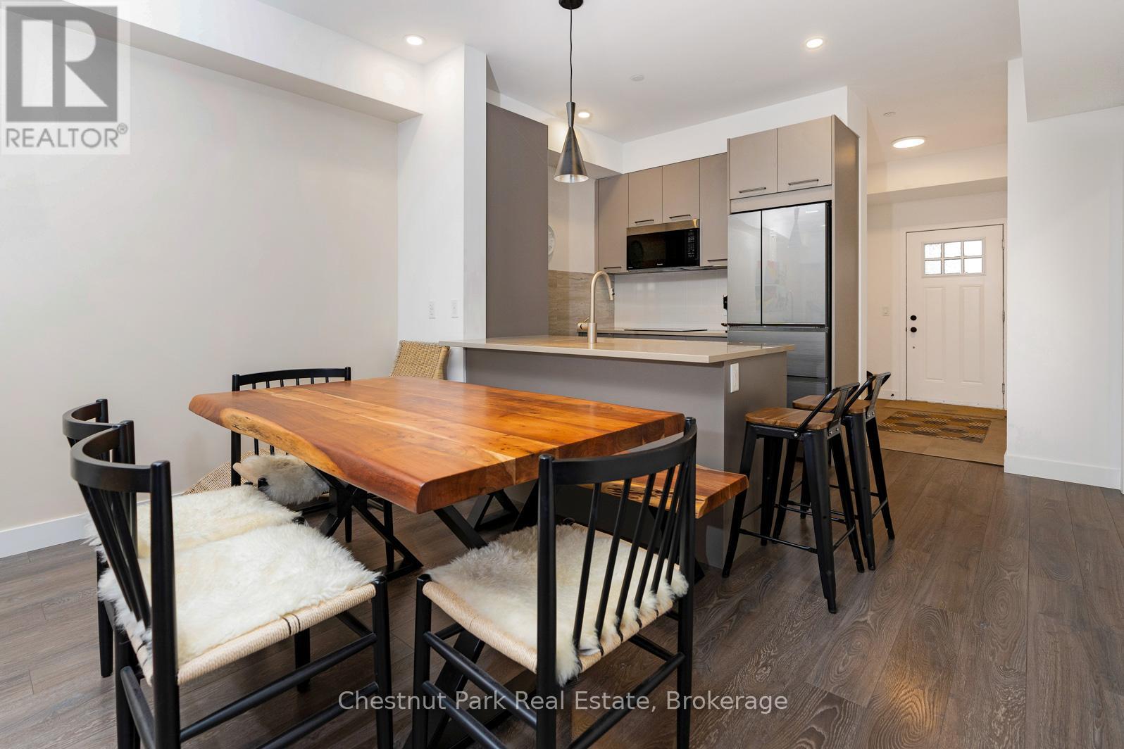 202 - 18 Beckwith Lane, Blue Mountains, Ontario  L9Y 3B6 - Photo 7 - X12944132