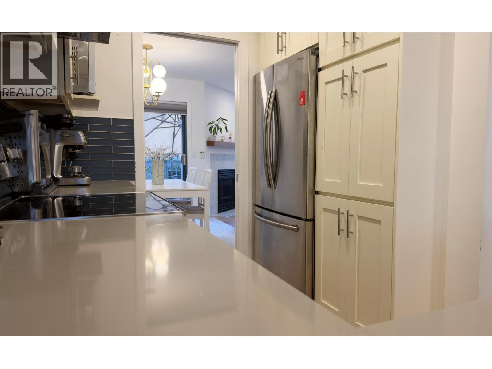 10 2118 Eastern Avenue, North Vancouver, British Columbia  V7L 3G3 - Photo 2 - R3105771