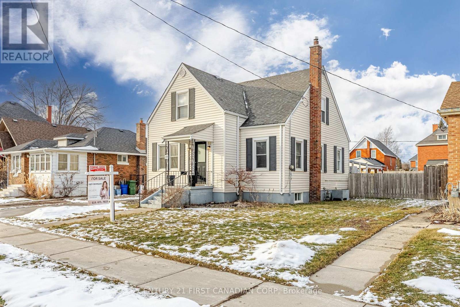 108 Myrtle Street, St. Thomas, Ontario  N5R 2G3 - Photo 3 - X12943844