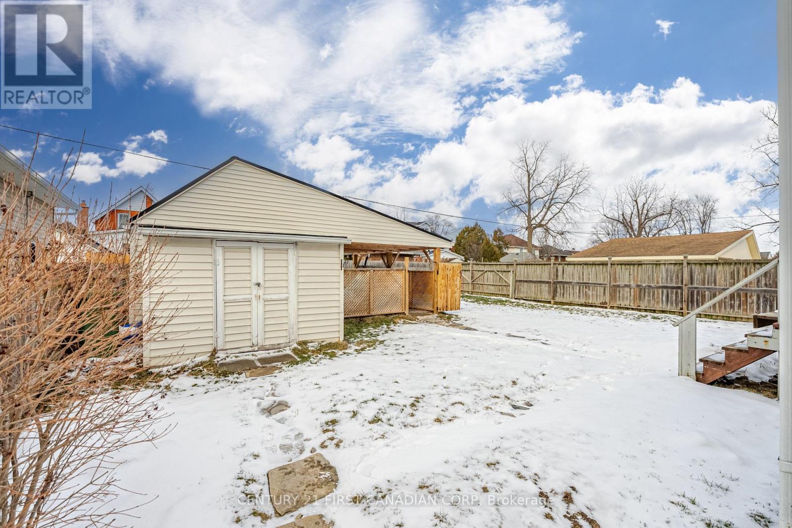 108 Myrtle Street, St. Thomas, Ontario  N5R 2G3 - Photo 36 - X12943844