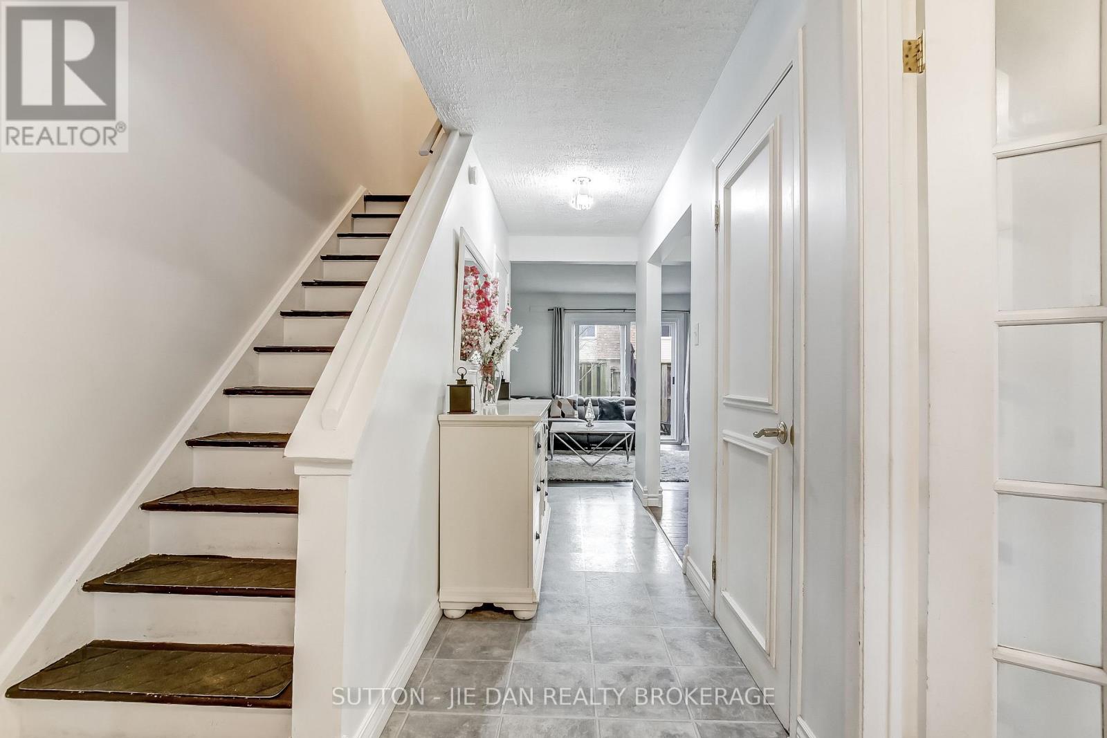 30 - 775 Osgoode Drive, London South, Ontario  N6E 1C2 - Photo 2 - X12943910