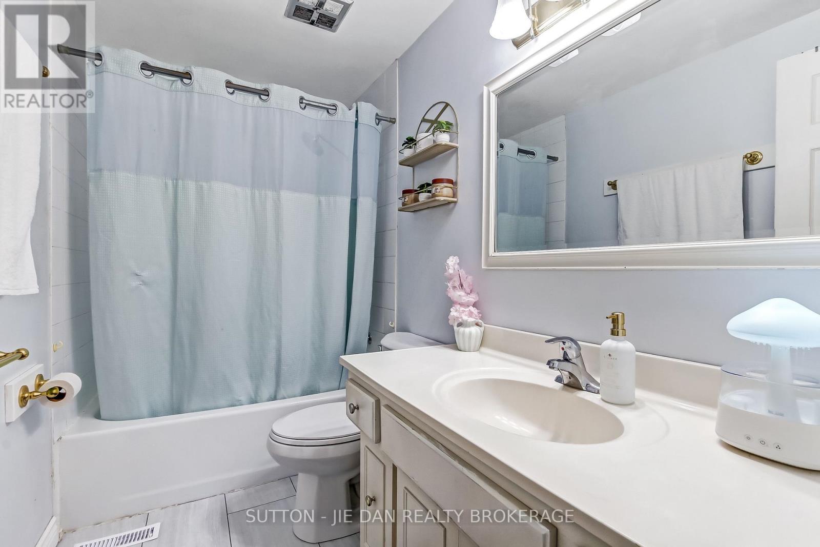 30 - 775 Osgoode Drive, London South, Ontario  N6E 1C2 - Photo 9 - X12943910