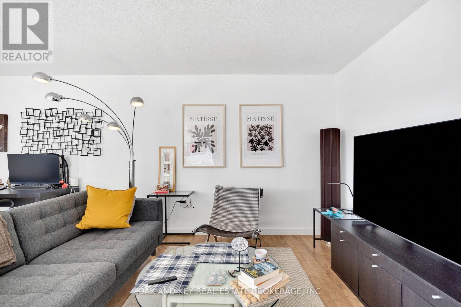 1805 - 323 Colborne Street, London East, Ontario  N6B 3N8 - Photo 5 - X12943936