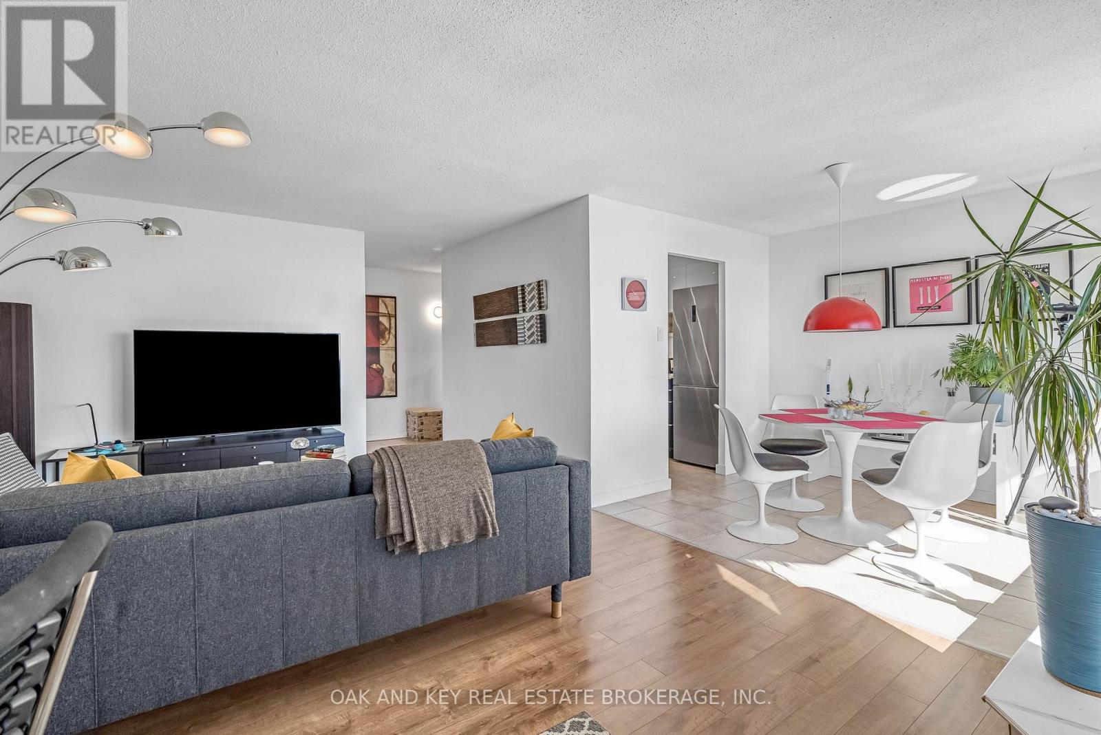 1805 - 323 Colborne Street, London East, Ontario  N6B 3N8 - Photo 8 - X12943936