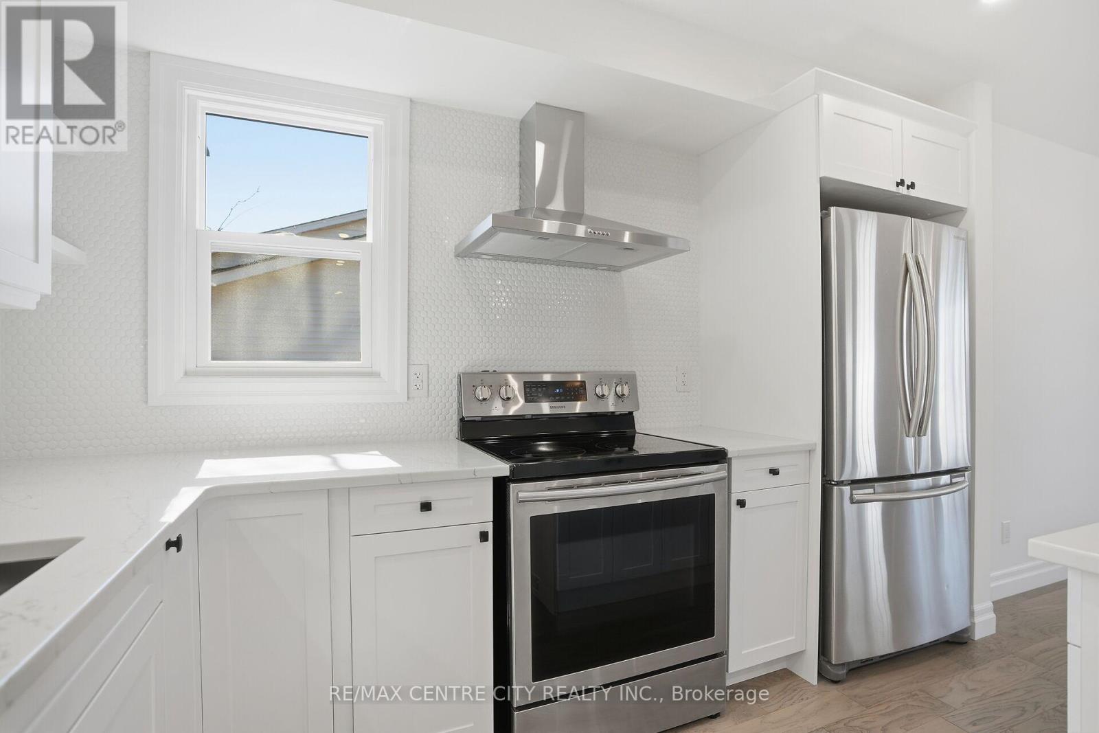 937 Fontaine Road, London North, Ontario  N6H 4H6 - Photo 18 - X12944118