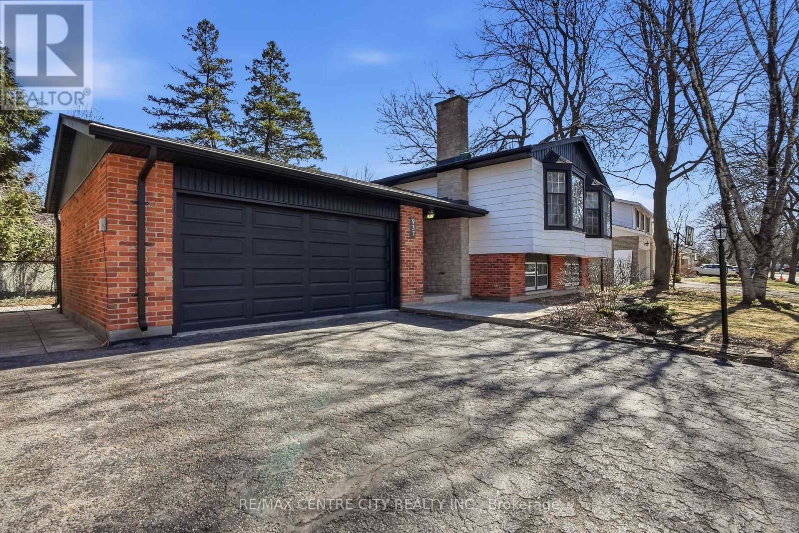 937 Fontaine Road, London North, Ontario  N6H 4H6 - Photo 5 - X12944118