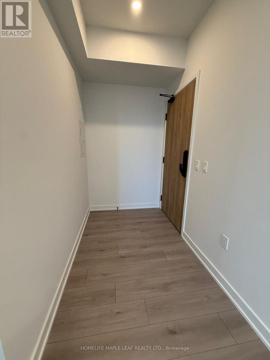 1904 - 1 Fairview Road E, Mississauga, Ontario  L5A 4C6 - Photo 8 - W12906786