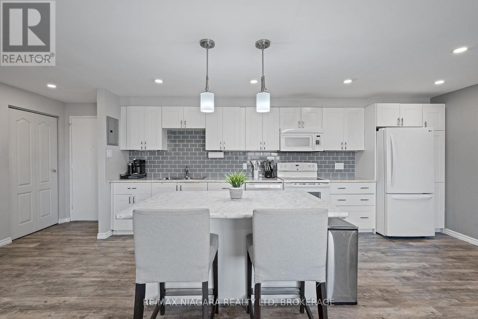 308 - 198 SCOTT STREET, St. Catharines, Ontario