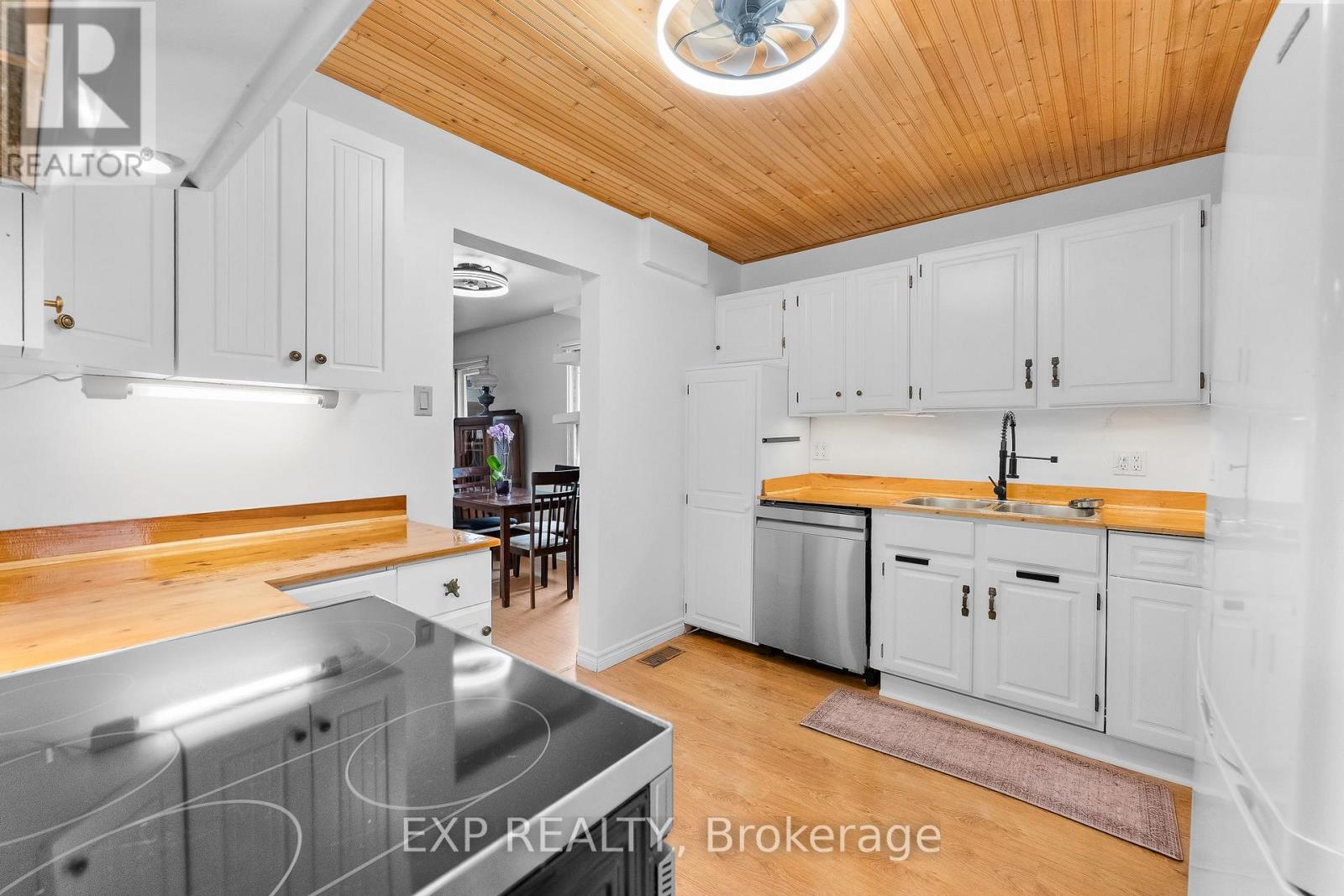 240 Lincoln Road W, Fort Erie, Ontario  L0S 1B0 - Photo 18 - X12942834