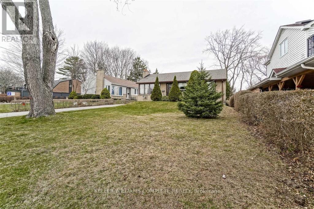 1219 Argreen Road, Mississauga, Ontario  L5G 3J2 - Photo 2 - W12939702