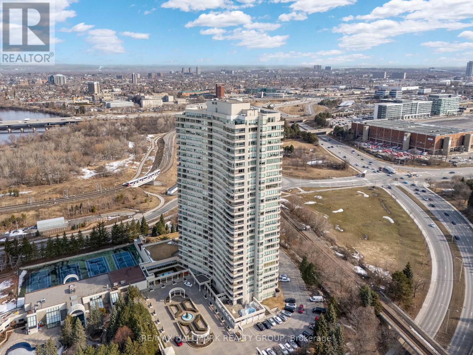 2403 - 1480 RIVERSIDE DRIVE, Ottawa, Ontario