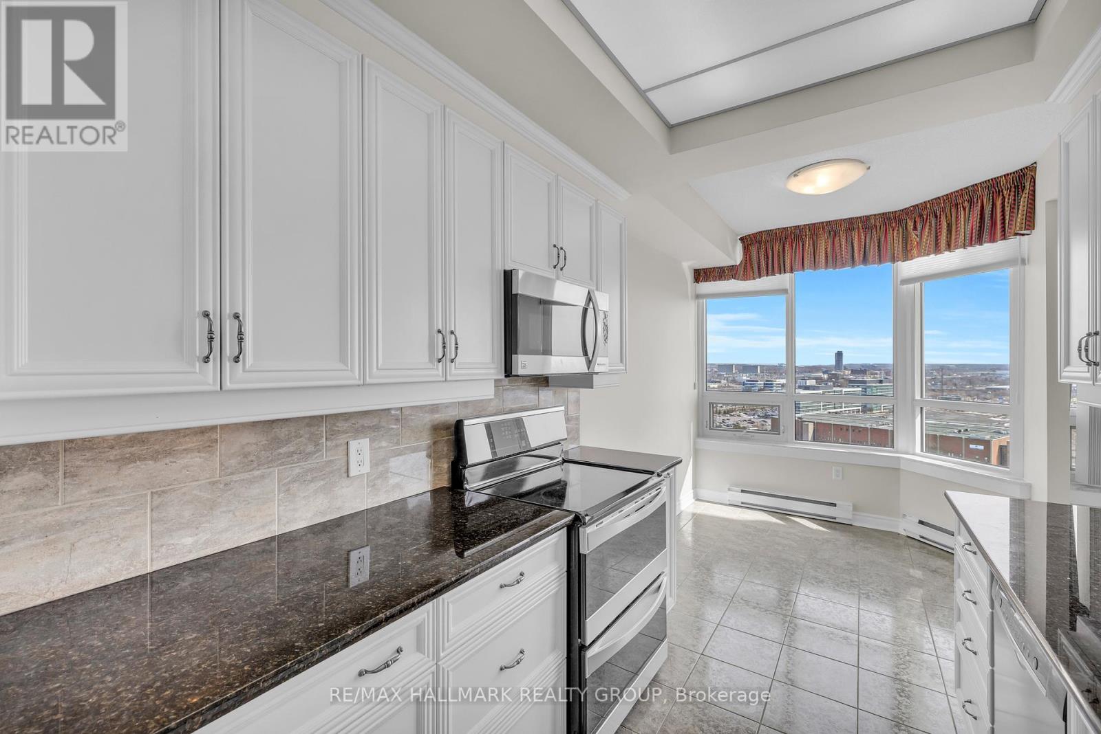 2403 - 1480 Riverside Drive, Ottawa, Ontario  K1G 5H2 - Photo 10 - X12943840